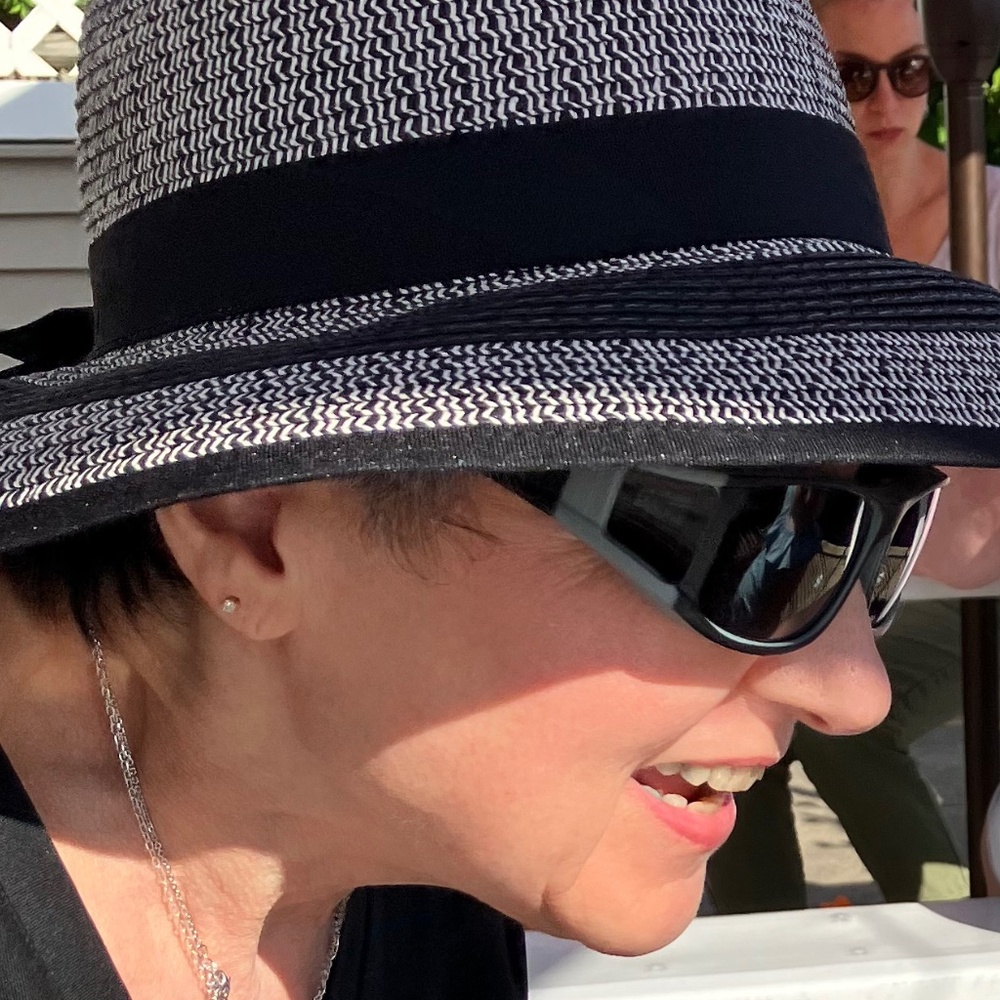 Meet your Posher, Debra